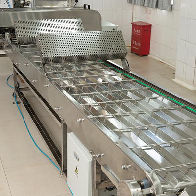 Aksesoris untuk es krim kerucut Marshalling pendingin conveyor dengan CE